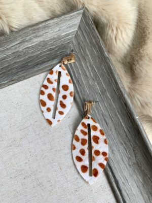 On The Spot Earrings - Ivory/Rust