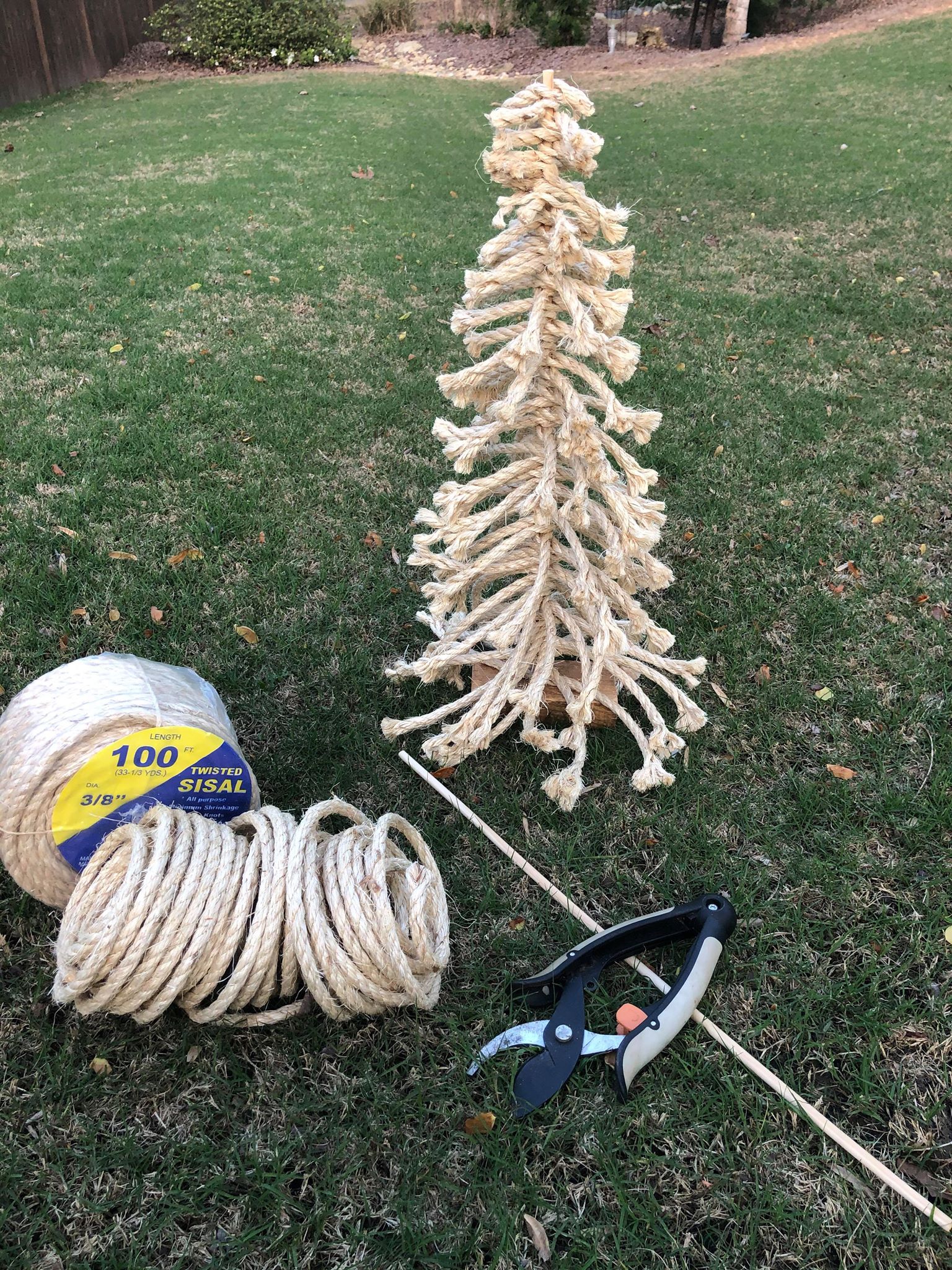 DIY Unique Sisal Rope Tree - The Shabby Tree
