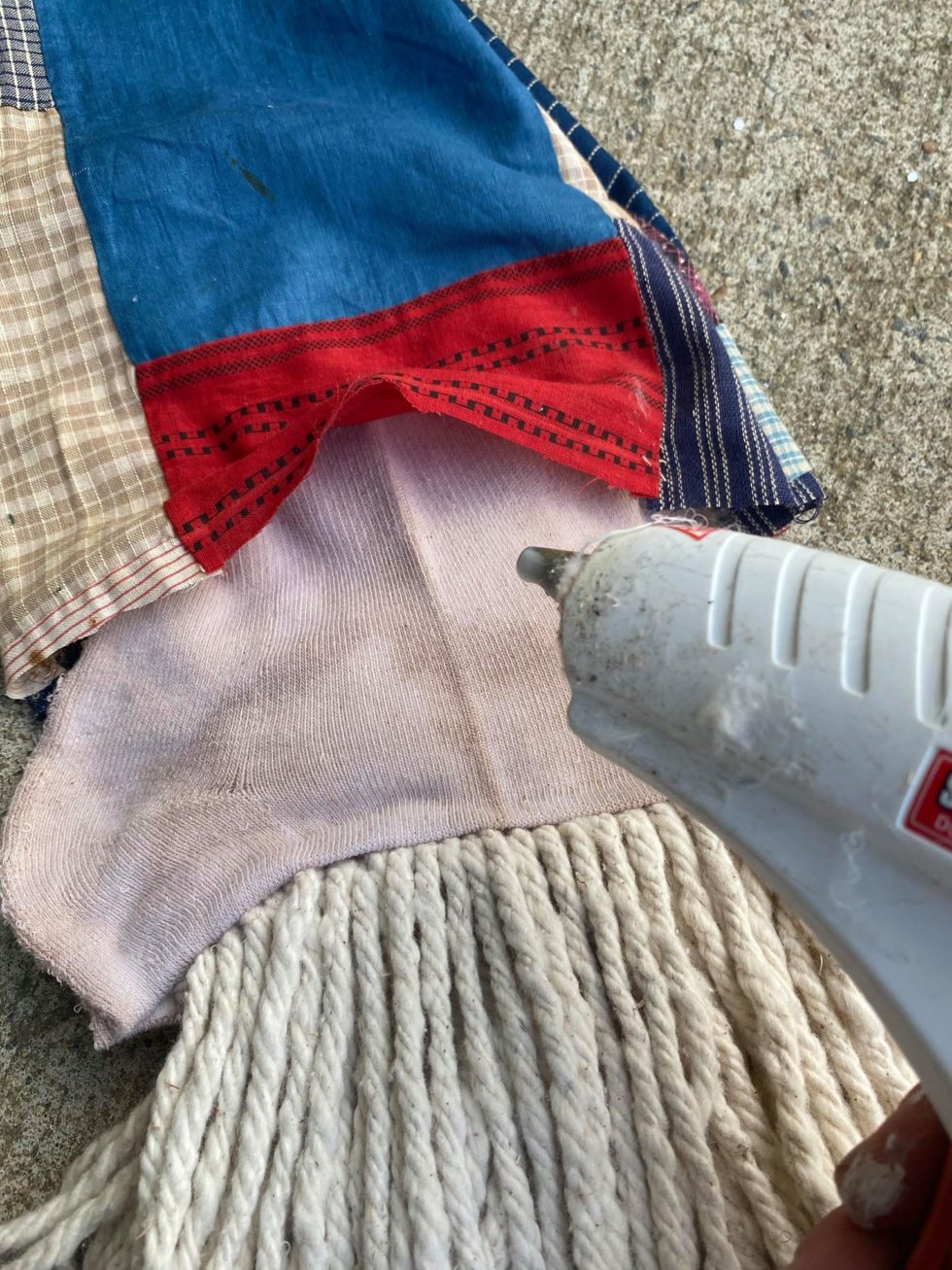 DIY Mop Head Santa The Shabby Tree