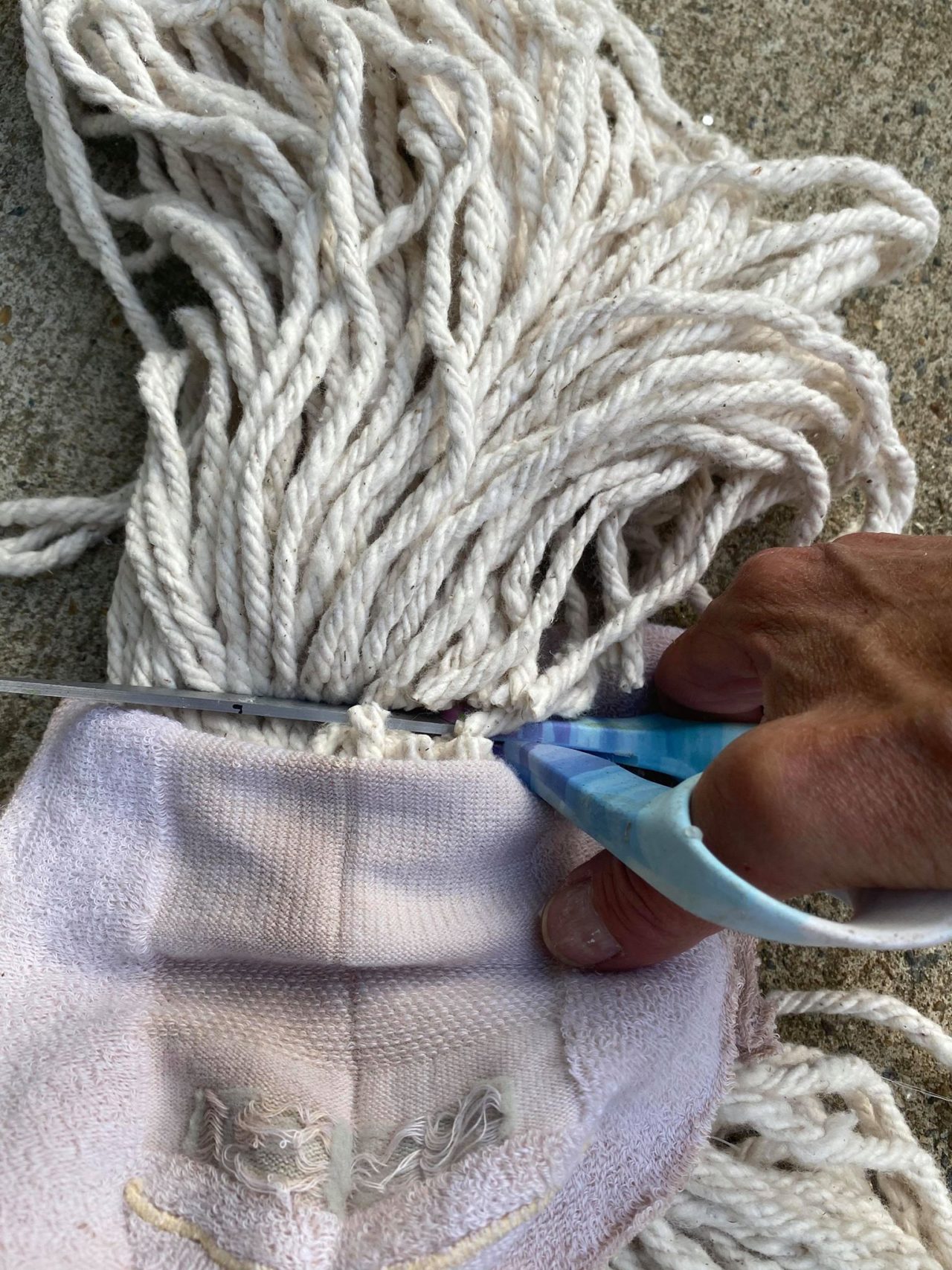 DIY Mop Head Santa The Shabby Tree