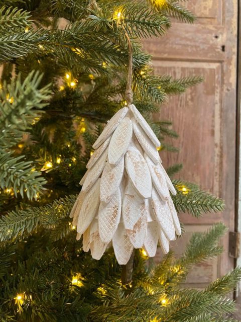 Wooden Biscuit Tree Ornament - The Shabby Tree