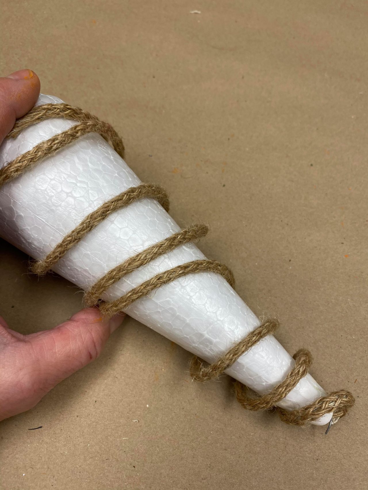 DIY Wired Jute Carrot The Shabby Tree