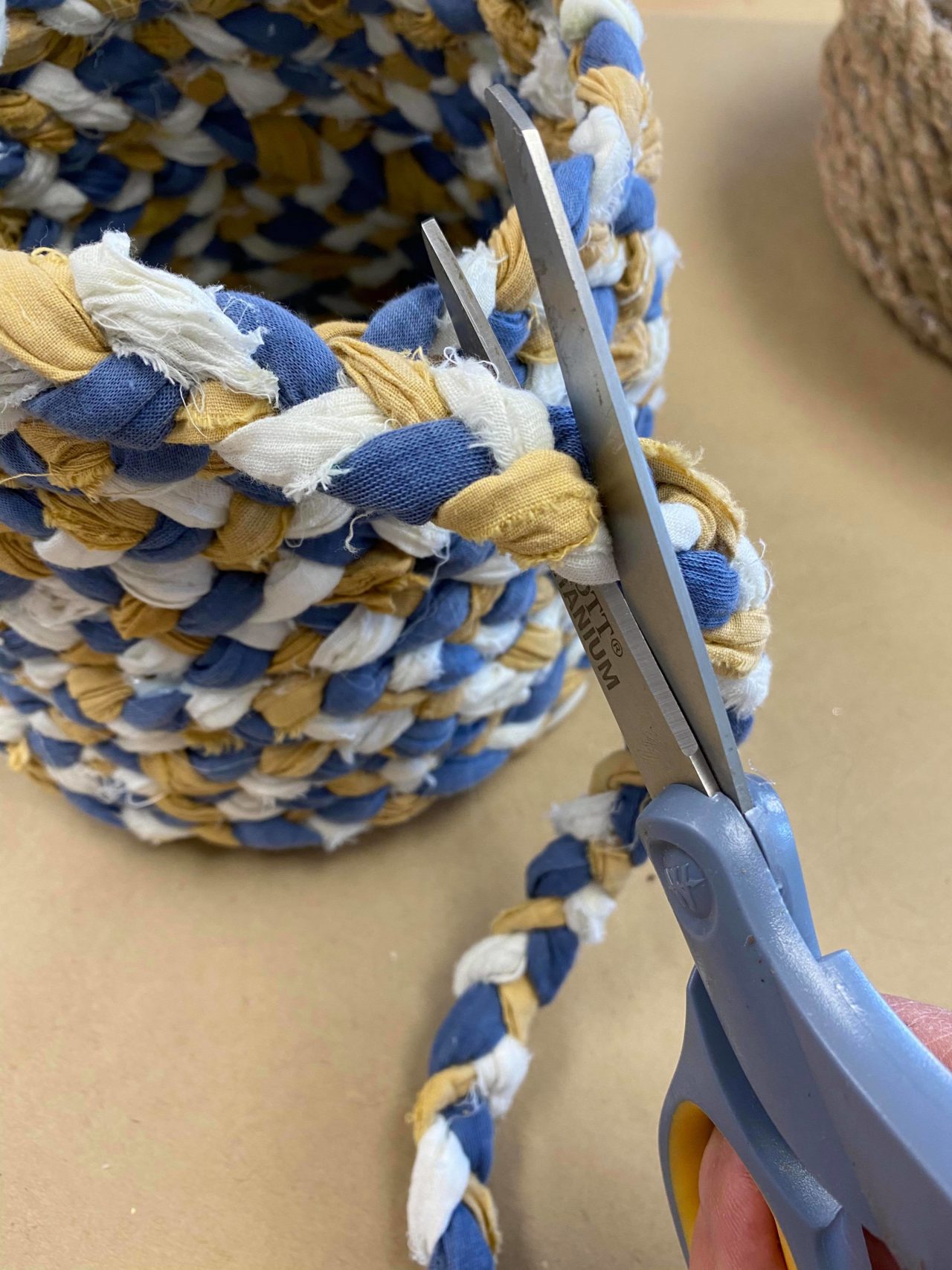 Diy Braided Rag Basket The Shabby Tree 7199