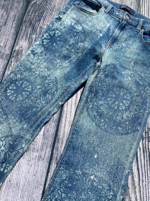 DIY Bleach Printed Jeans - The Shabby Tree