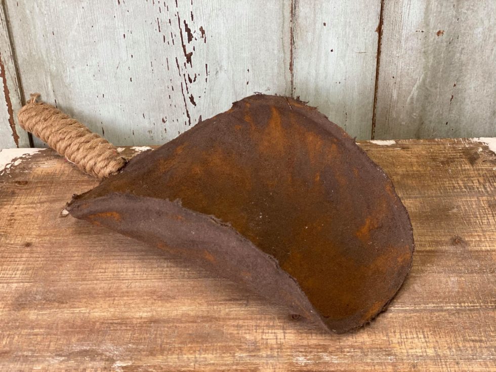 DIY Primitive Scoop - The Shabby Tree