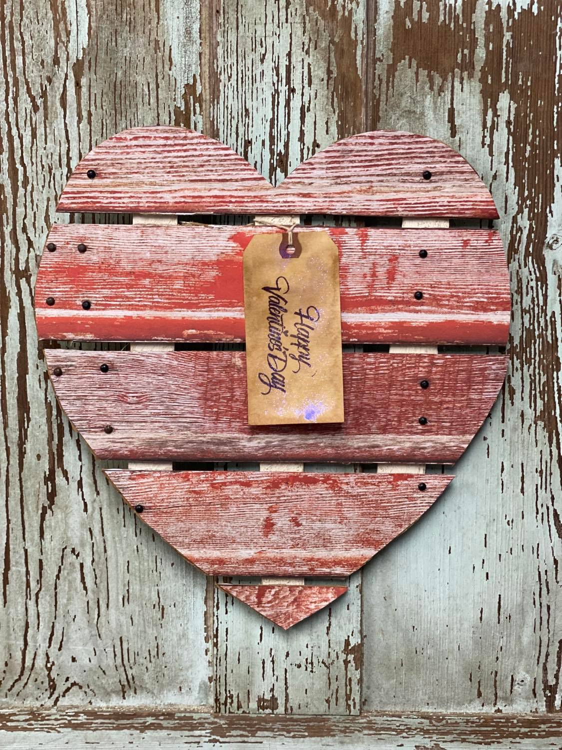 Wood Pallet Heart Decor for Valentine's Day - Mod Podge Rocks
