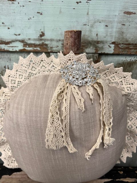 DIY Pumpkin Using A Placemat - The Shabby Tree