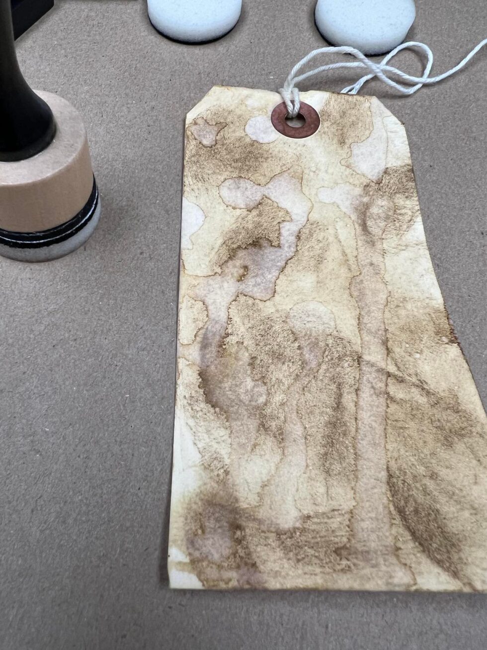 Hang Tag Craft Using A Distress Ink Kit The Shabby Tree