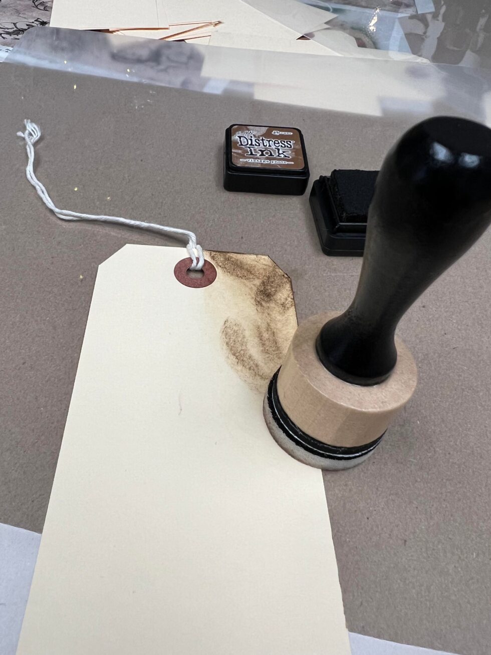 Hang Tag Craft Using A Distress Ink Kit The Shabby Tree