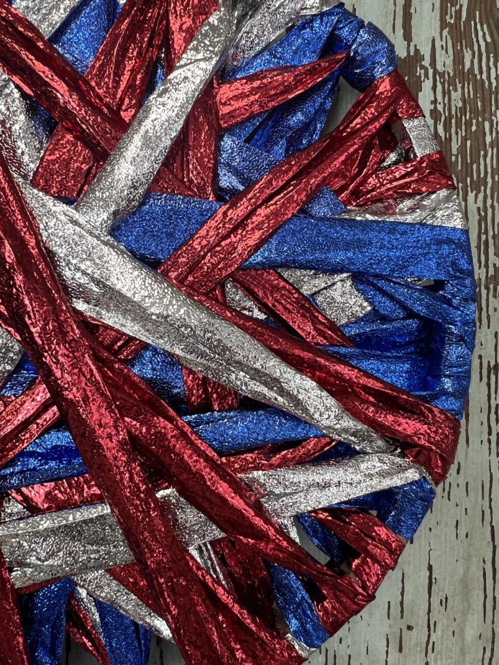 How To Use Dollar Tree Streamers To Make An Americana Decoration The Shabby Tree