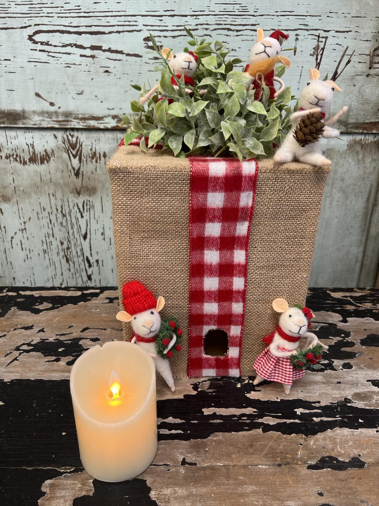 How To Make A Lighted Christmas Gift Box The Shabby Tree