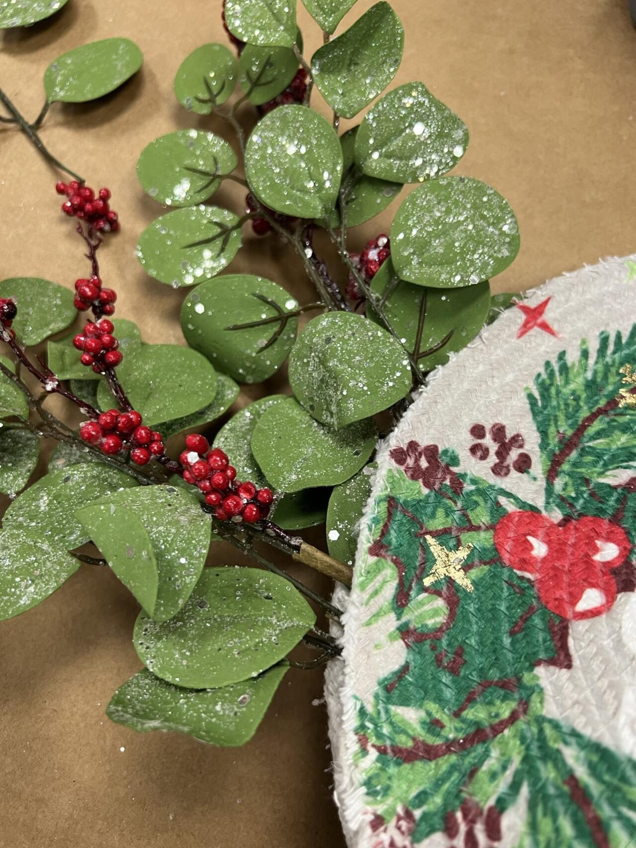 How To Make A Tree Topper Out Of Placemats The Shabby Tree