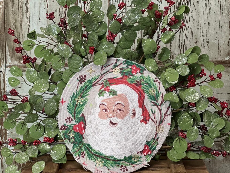 How To Make A Tree Topper Out Of Placemats The Shabby Tree