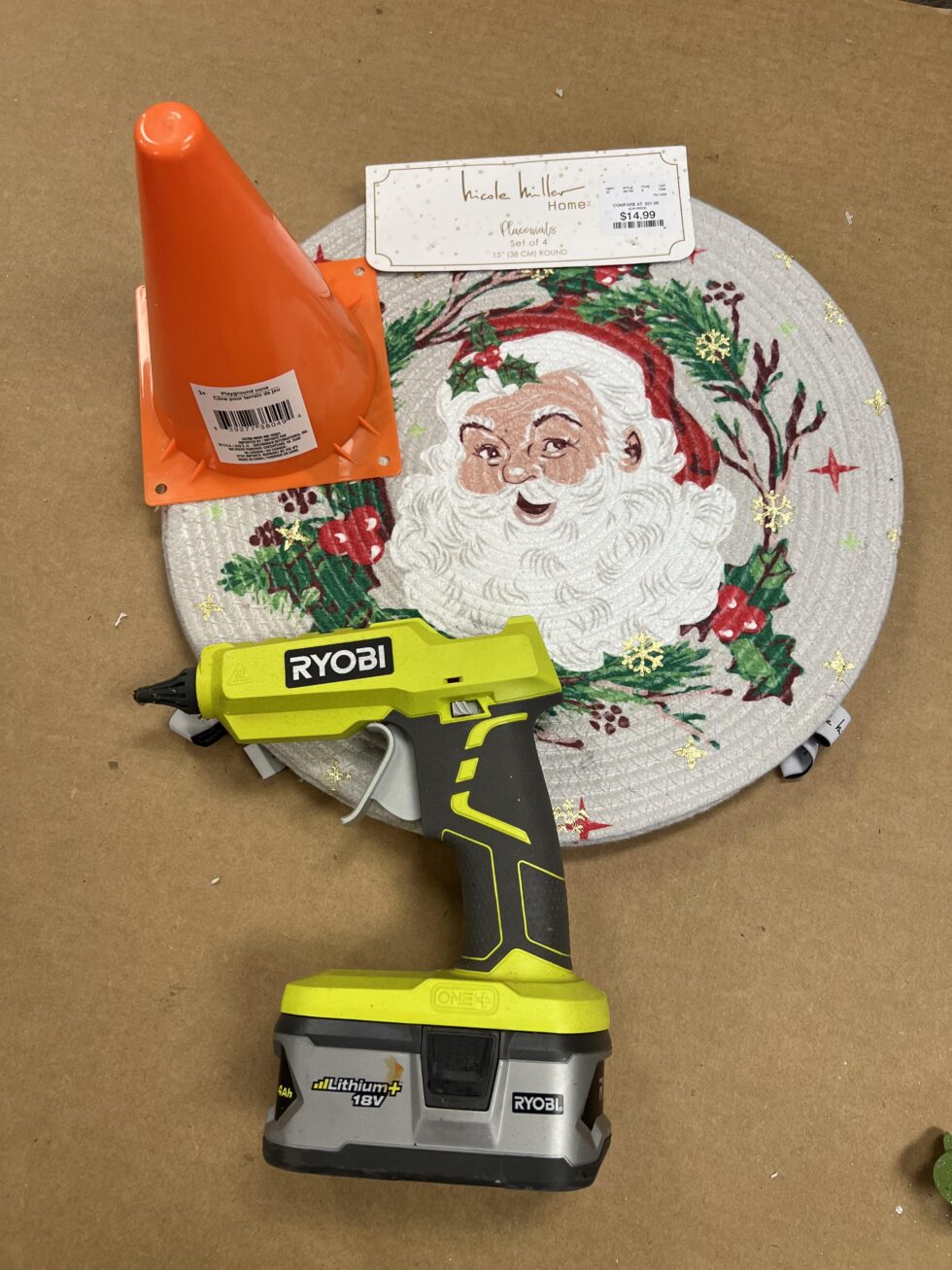 How To Make A Tree Topper Out Of Placemats The Shabby Tree