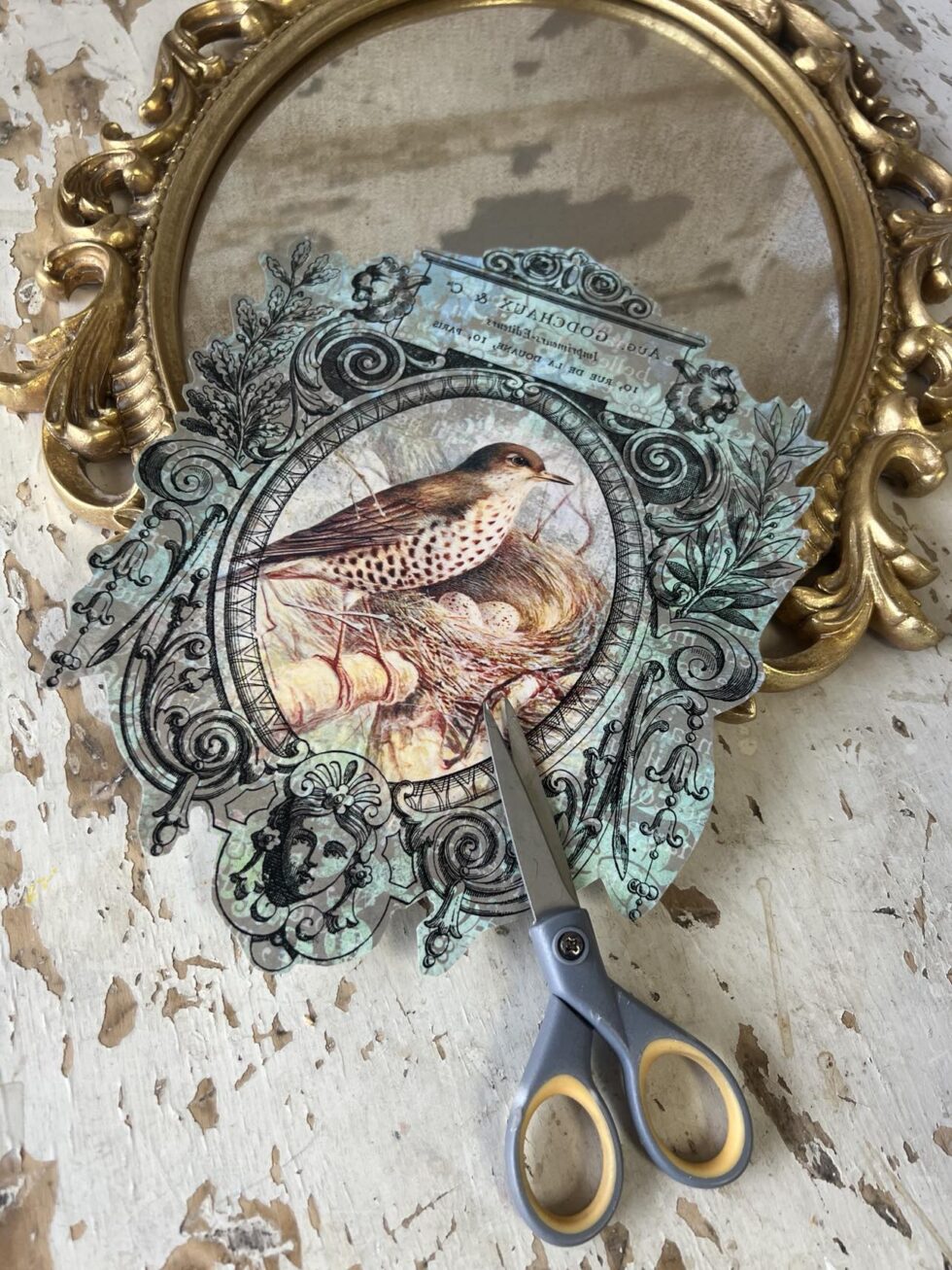 Mirror Makeover Using A Transfer - The Shabby Tree