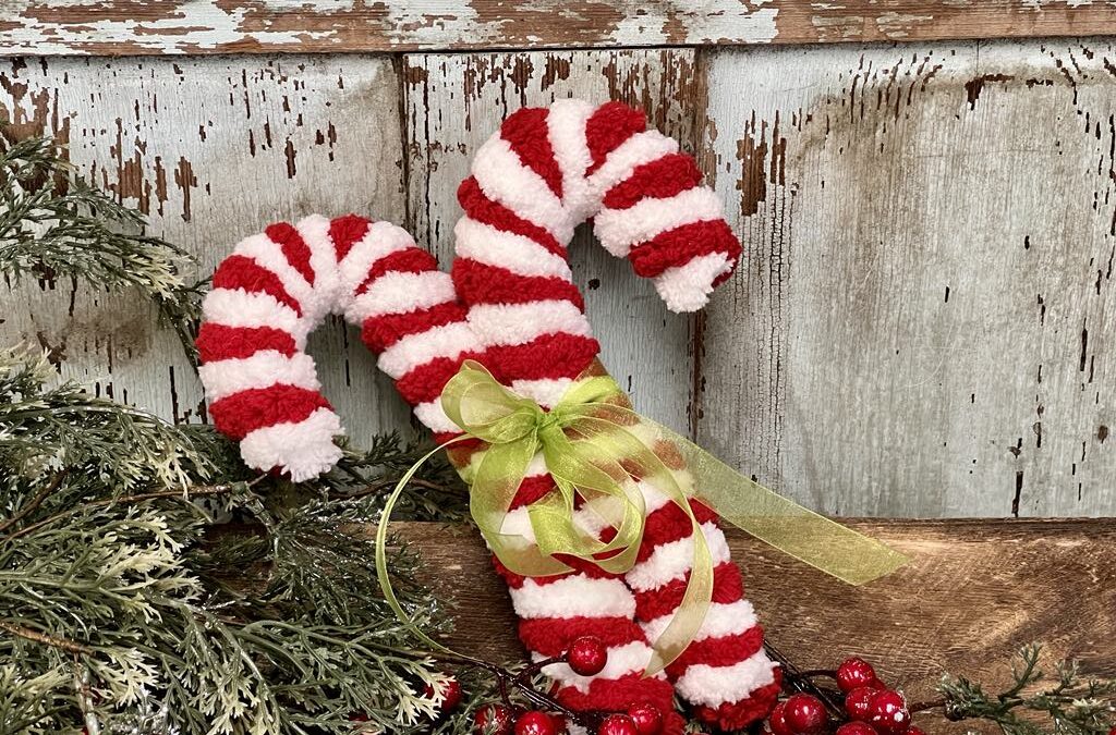 DIY Candy Cane Decoration with Aluminum Foil: Easy Holiday Craft