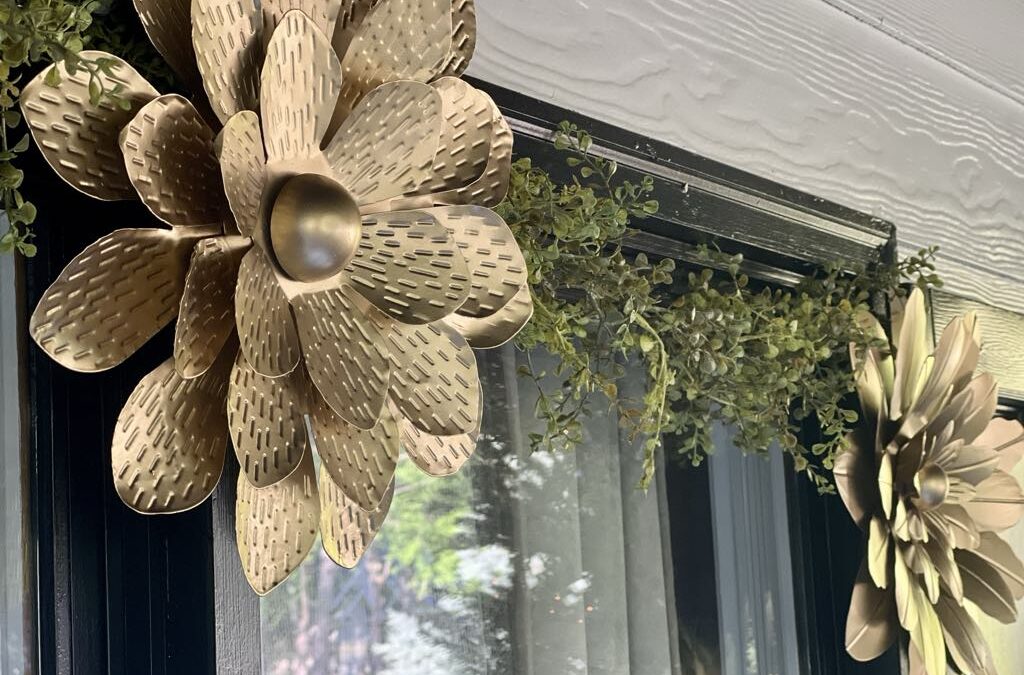 Dollar Tree Plus Metal Flower Makeover