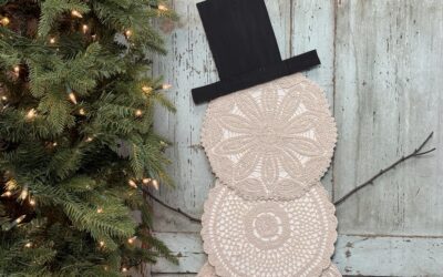 DIY Snowman Using Doilies